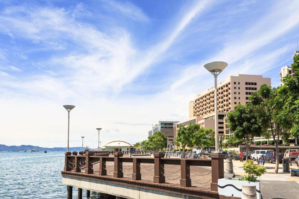 Cathay Hotel Kota Kinabalu Ngoại thất bức ảnh