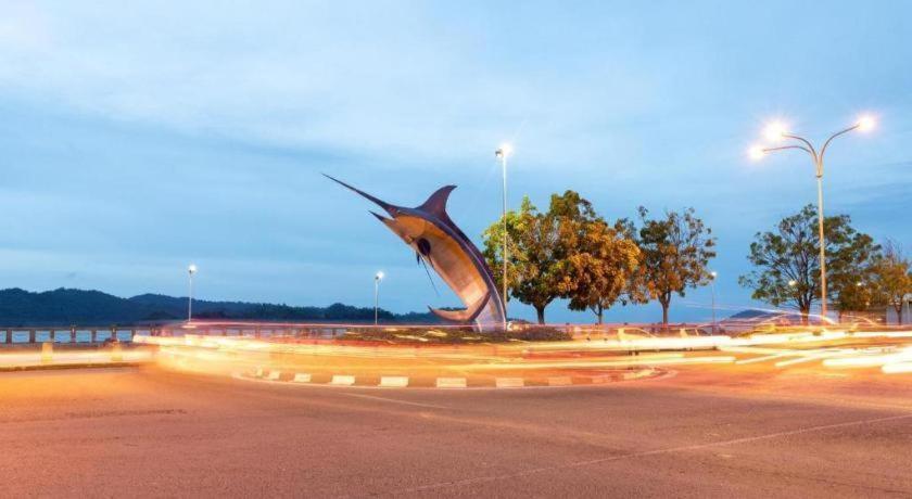 Cathay Hotel Kota Kinabalu Ngoại thất bức ảnh