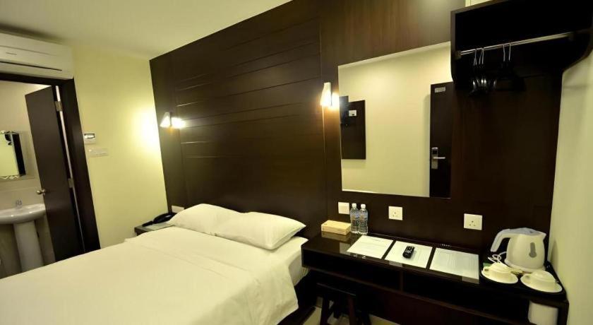 Cathay Hotel Kota Kinabalu Ngoại thất bức ảnh